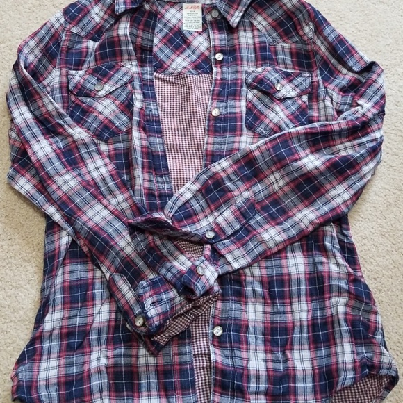 Button up top - Picture 3 of 4